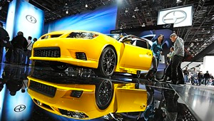 Illustration for article titled Detroit Auto Show Opening Day, Mercedes' Che Guevara CES Flap, And Ford In Ranger Danger